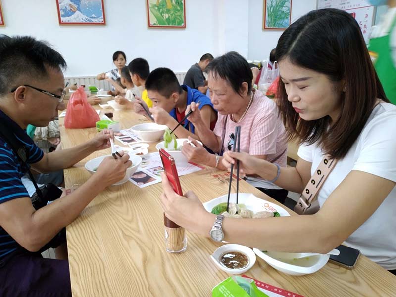 2021年中國餐飲業報告發布：疫情重組餐飲業格局加快數字化進程